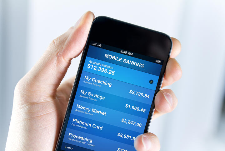 Why Banks Should Offer Mobile Banking to Small Businesses