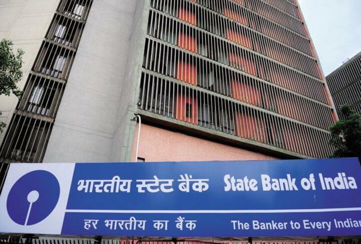 SBI ties up with PayPal, Snapdeal