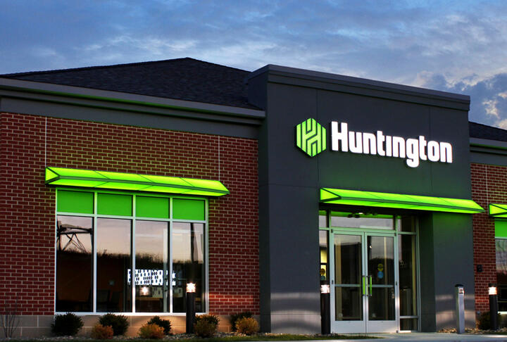 Member News: Strands Expands in the United States with Huntington Bank on Board